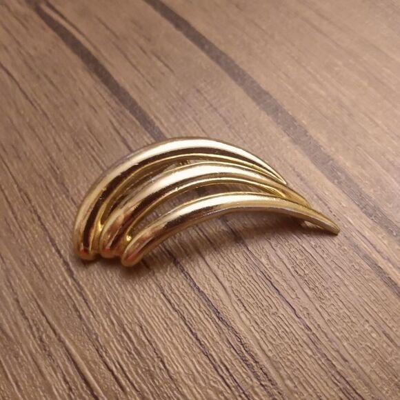 Vintage gold‎ tone brooch - Picture 1 of 2